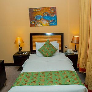 Chambre Standarde Lit Queen-Size